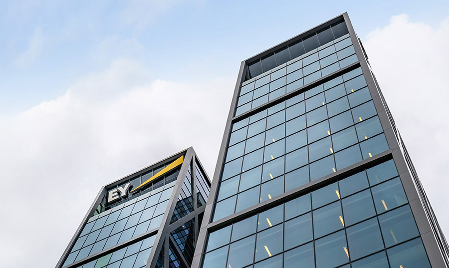 EY shelves split plans after partner backlash